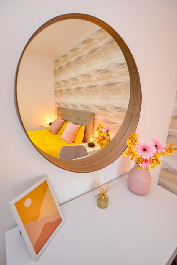 Sofia Cozy Apartment - Underground Private Parking Bucarest Extérieur photo