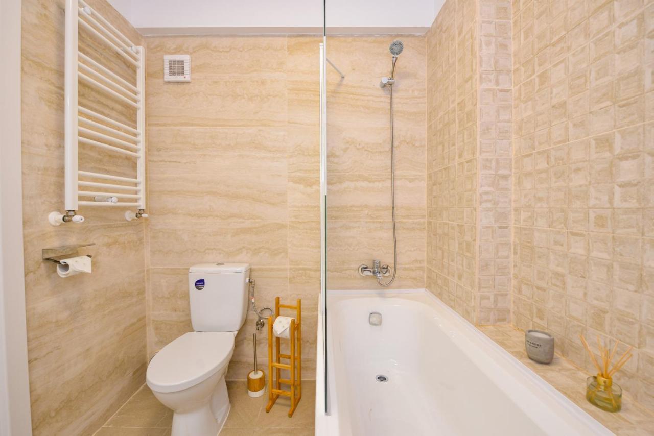 Sofia Cozy Apartment - Underground Private Parking Bucarest Extérieur photo